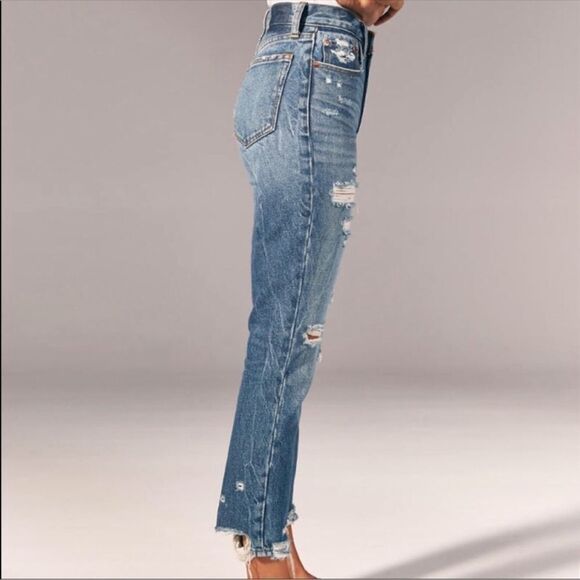 NEW Abercrombie & Fitch High Rise Distressed Mom Jean Size 26/2 R - Picture 7 of 10